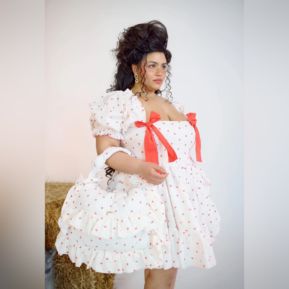 NWOT Selkie La Fraise Buttercream (XXS fits an XS)